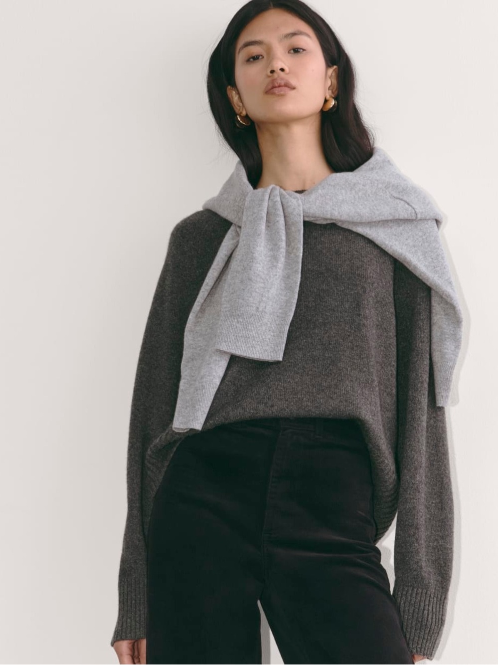 EVERLANE THE BOXY CREWNECK CASHMERE SWEATER IN HEATHER CHARCOAL M XL - Picture 3 of 5
